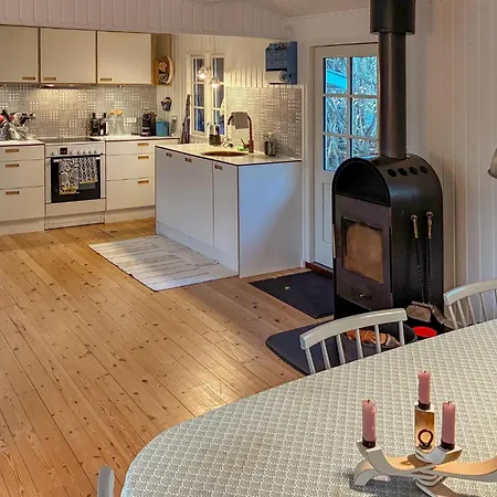 3 Bedroom Awesome In Ferienhaus *