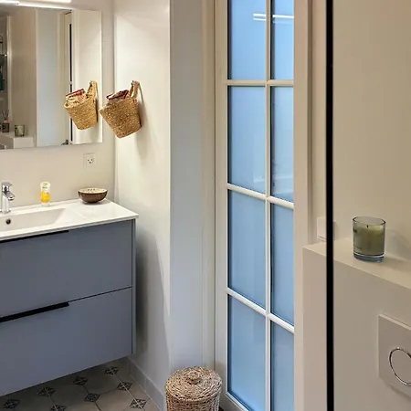 3 Bedroom Awesome In *